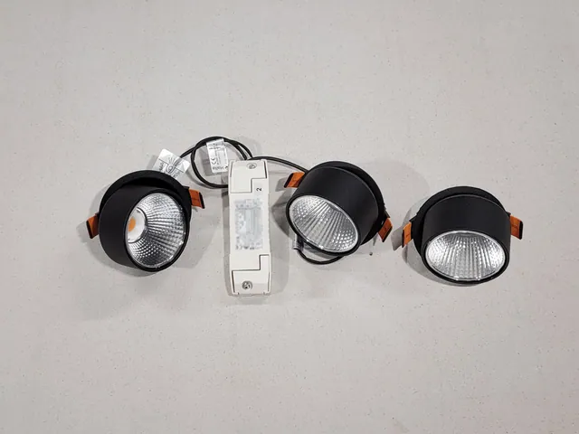 Shift jednička, Bluetooth ovládání set 3ks s funkcí chytrý vypínač